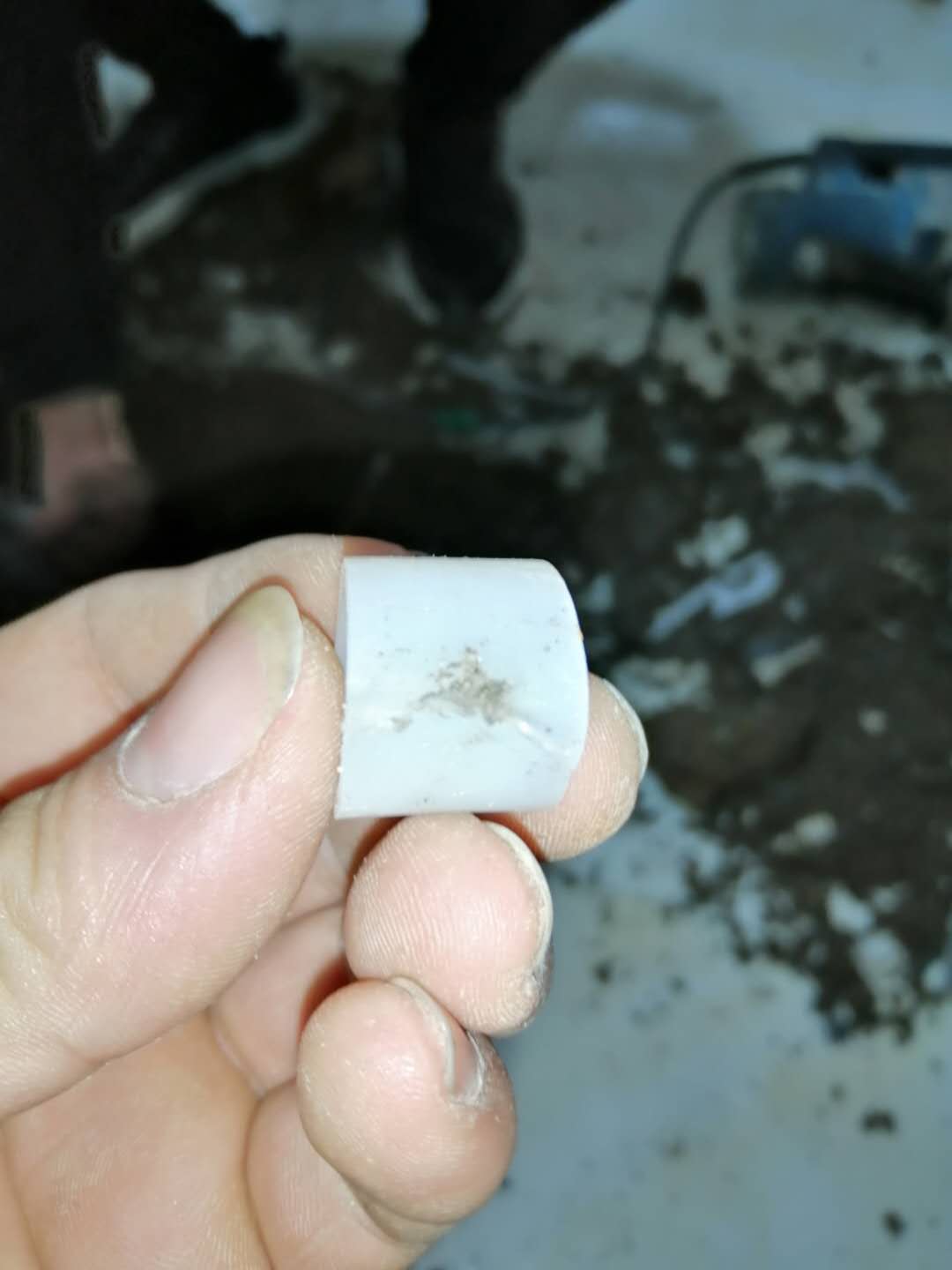 工业园区家里地暖漏水了怎么办？