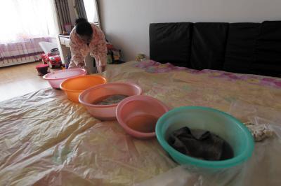 工业园区楼上漏水，住户失联，小区没物管，业主维权难！律师来支招……